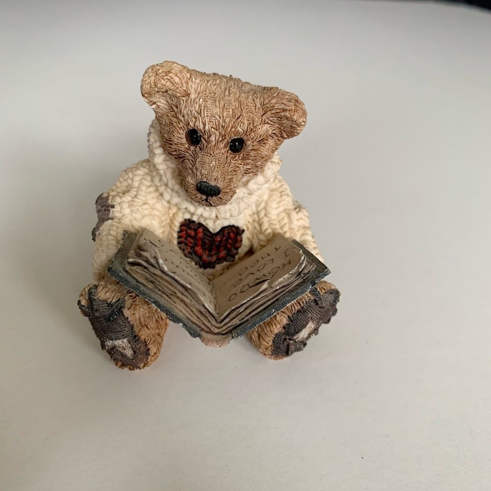 1993 Boyds Bears & Friends "Wilson... with Love Sonnets" Figurine #2007